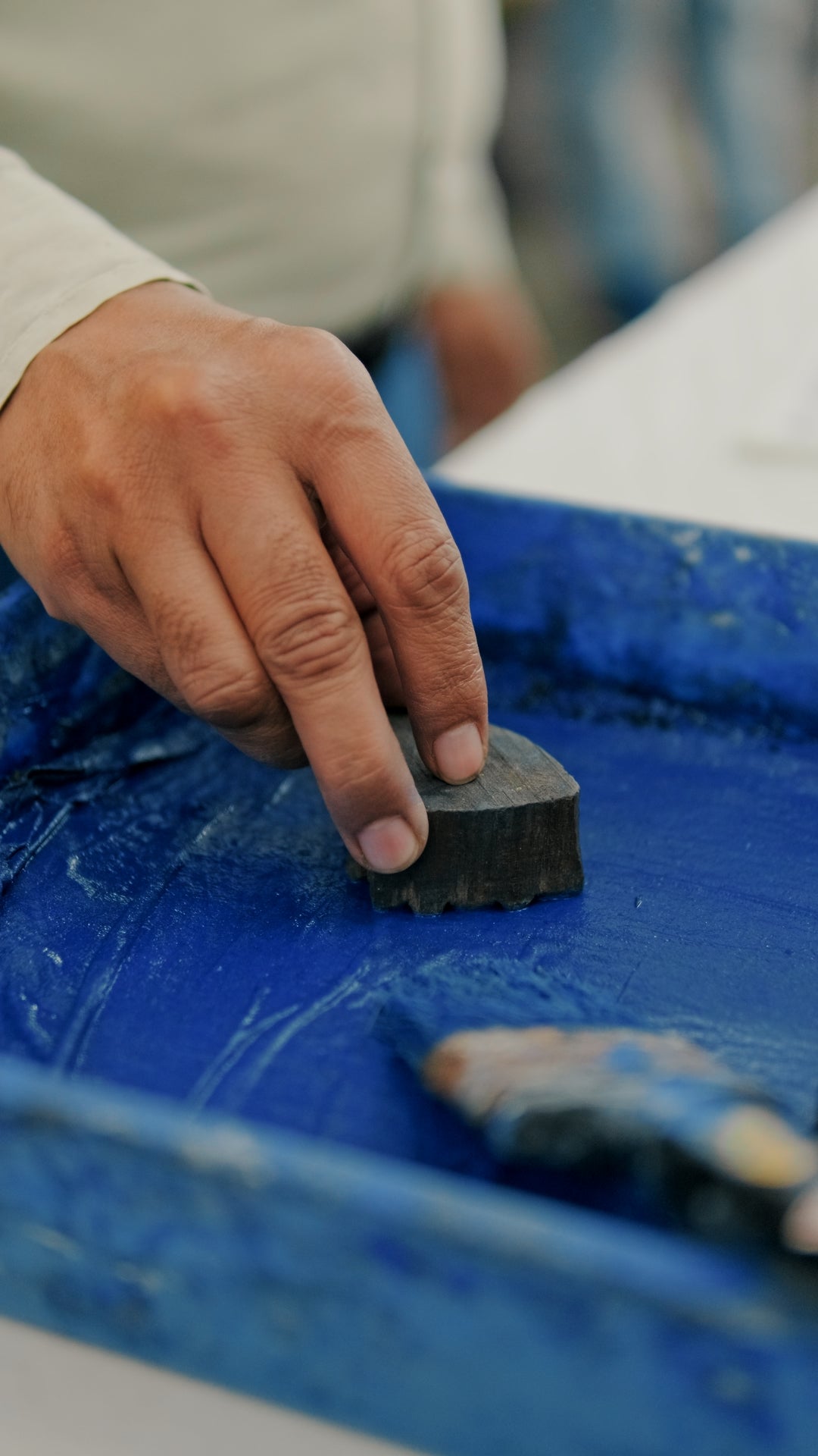 Step 2: Fabric & Dye Quality
Step 2: Fabric & Dye Quality