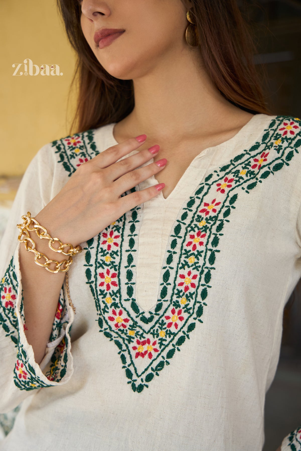 Utsav Linen Off-white Short Chikankari Kurta