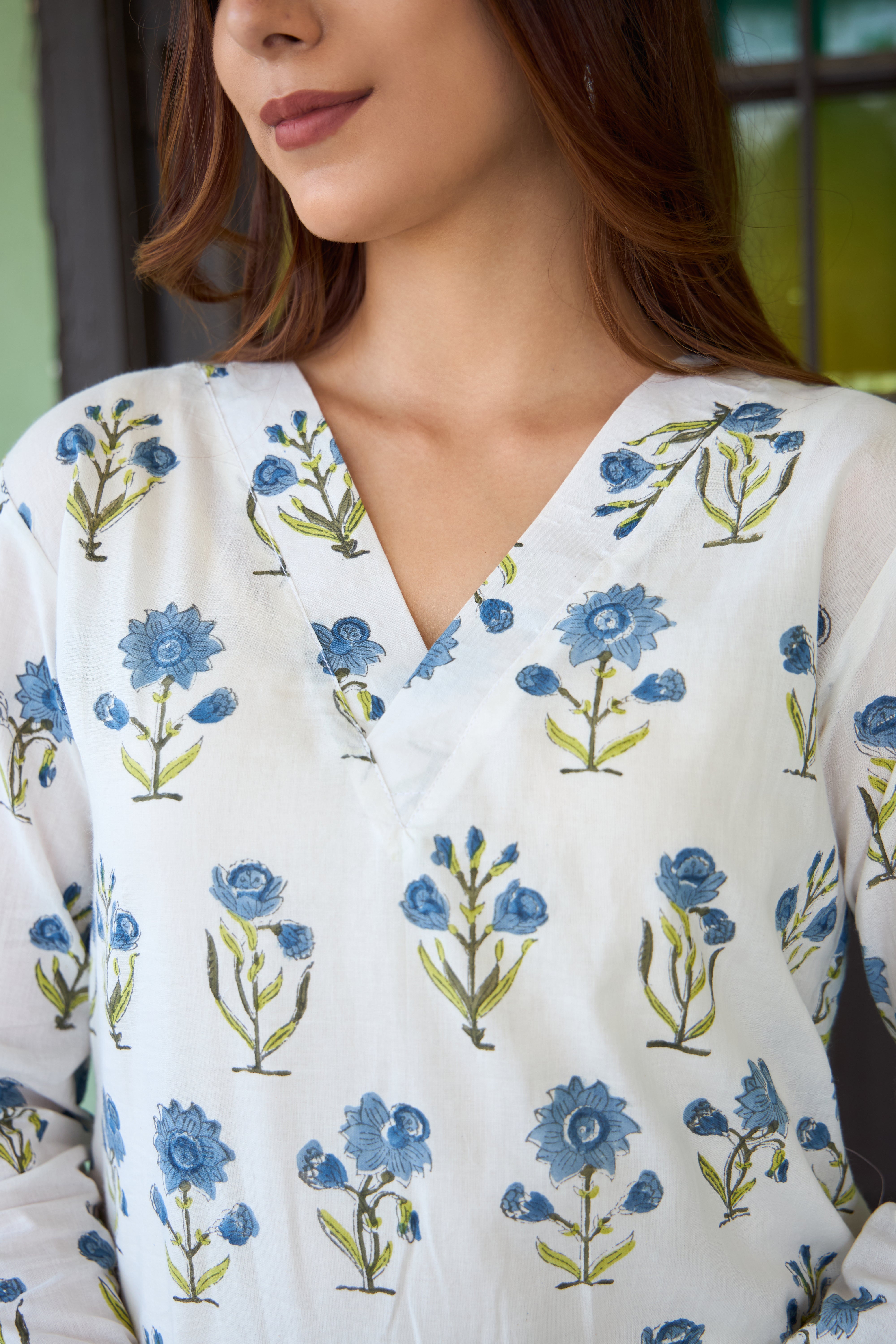Saanjh Indigo Floral Vine Kurta Set