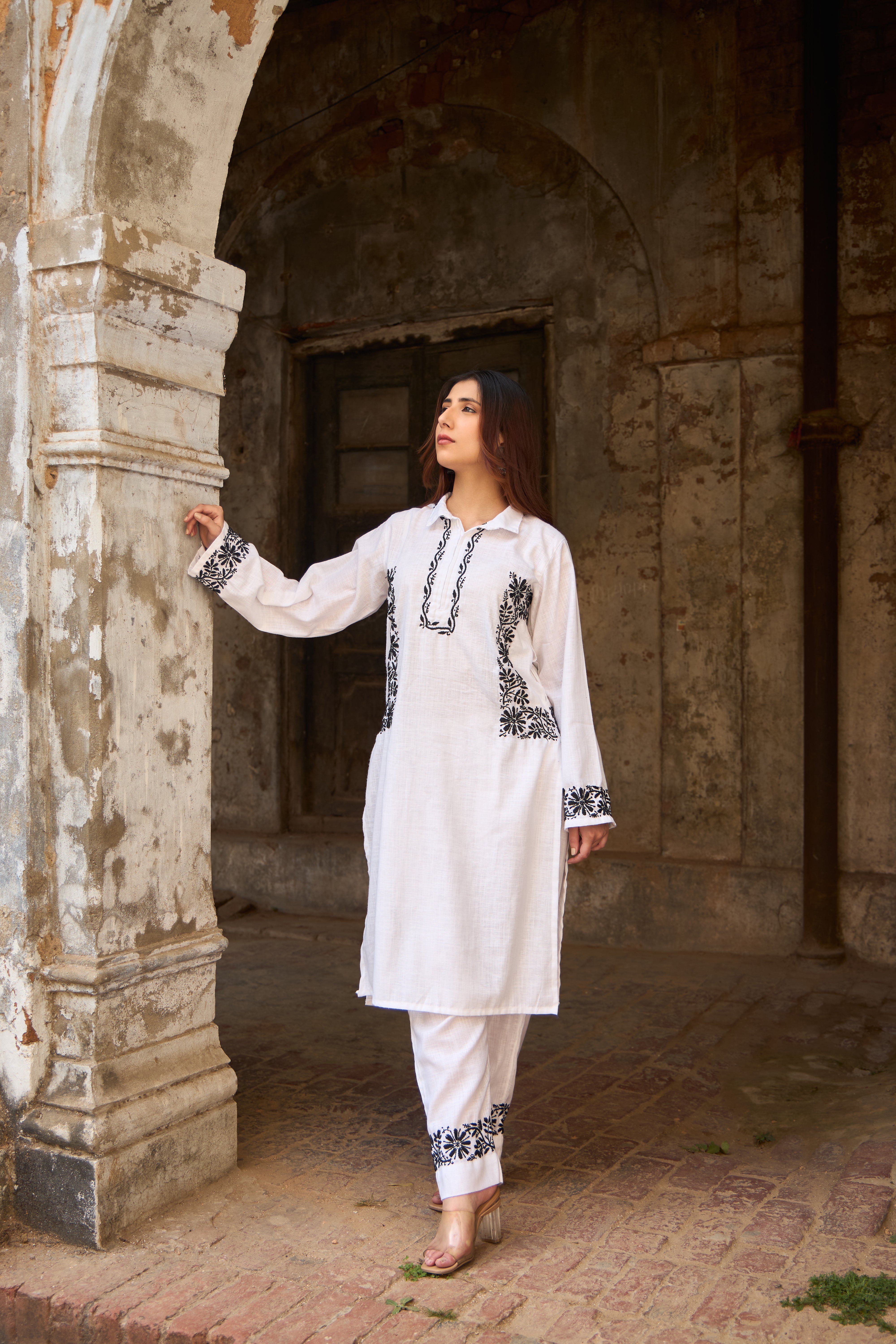 Nazm Linen White Noir Chikankari Coord Set