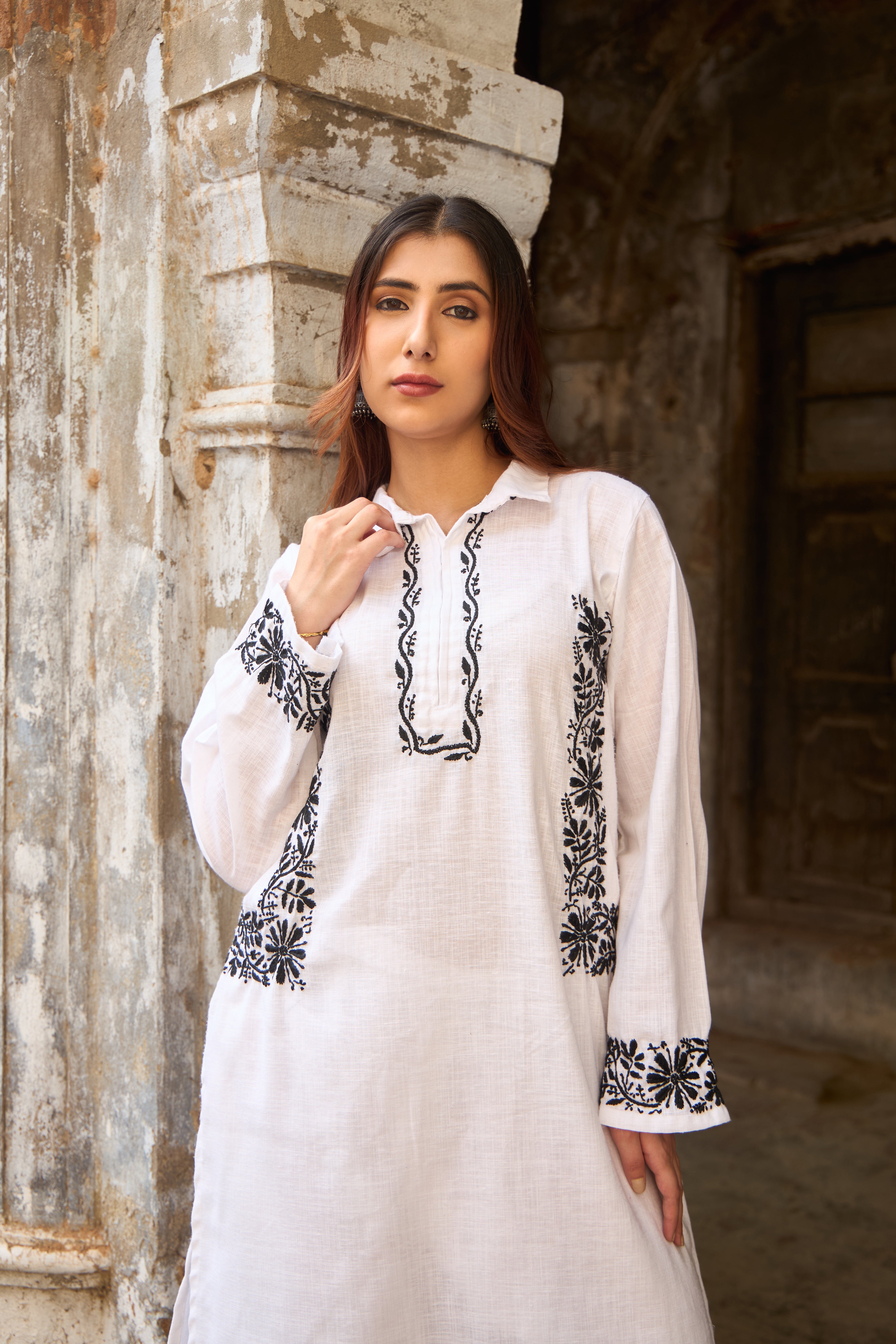 Nazm Linen White Noir Chikankari Coord Set